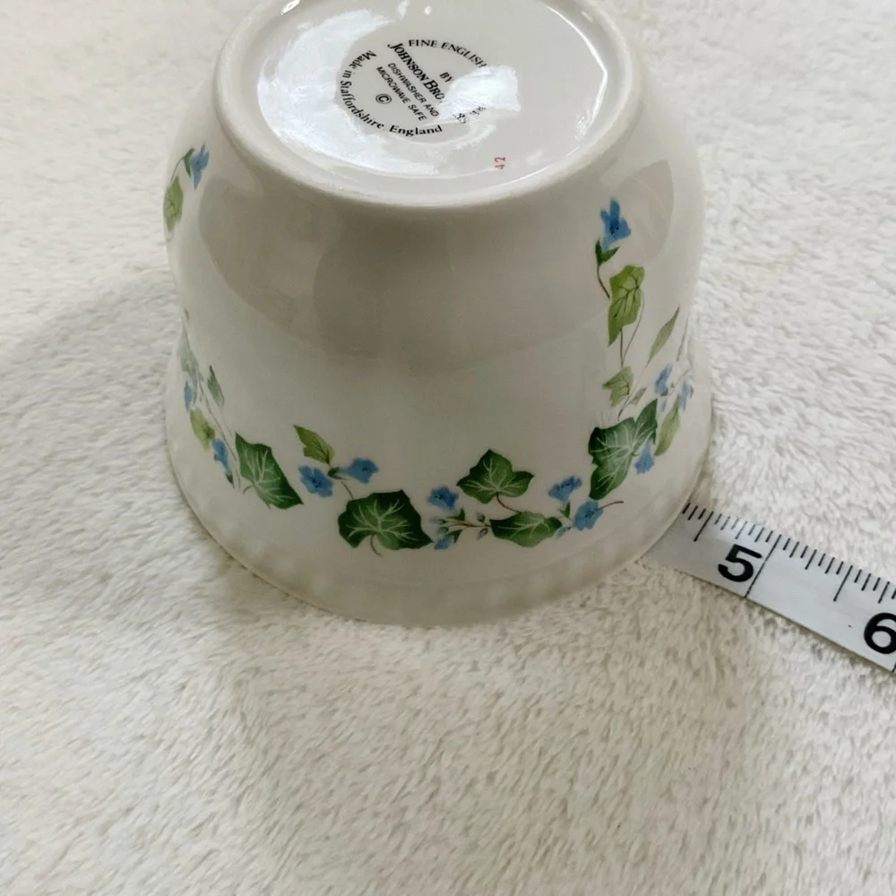 Johnson Bros Ivy Flowers Sugar Bowl England Blue Green Floral